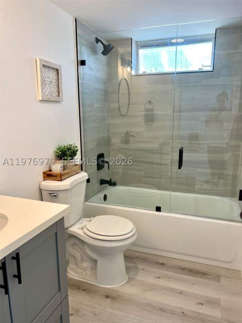 8530 Byron Ave 402, Miami Beach FL - photo 21 of 29