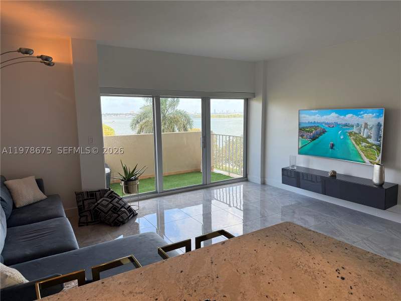 1 bedroom Condominium at 880 NE 69th St 5Q, Clipper Condo No 1, Miami — photo 3