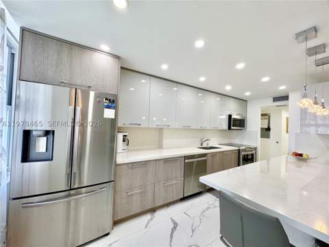 231 174th St 1501, Sunny Isles Beach FL - photo 15 of 32