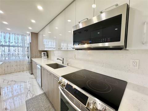 231 174th St 1501, Sunny Isles Beach FL - photo 16 of 32