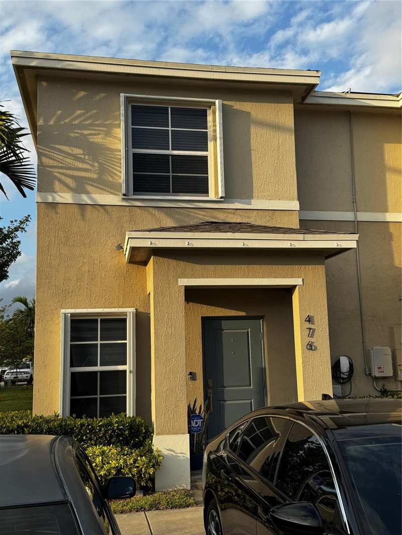 2 bedroom Townhouse at 476 NE 5th Terrace, Keys Pointe, Florida City — photo 1
