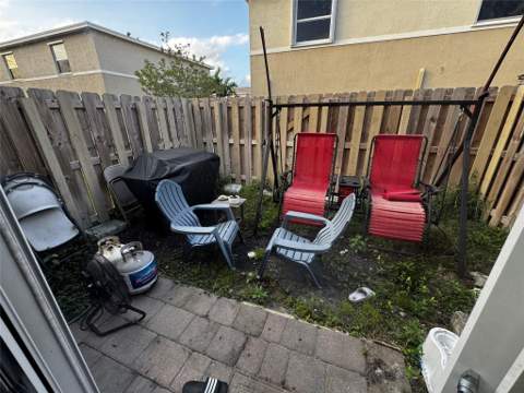 476 NE 5th Terrace, Florida City FL - photo 17 of 52