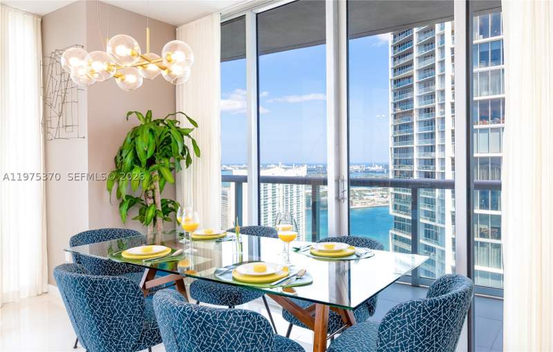 2 bedroom Condominium at 485 Brickell Ave 4702, Icon Brickell Condo No 3, Miami — photo 4