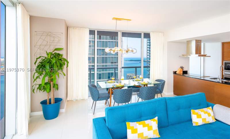 2 bedroom Condominium at 485 Brickell Ave 4702, Icon Brickell Condo No 3, Miami — photo 5