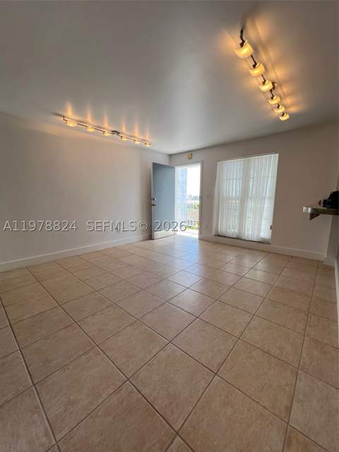 1340 Lincoln Rd 705, Miami Beach FL - photo 6 of 21