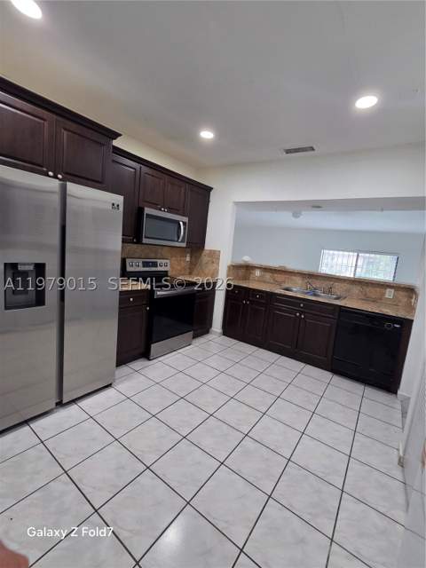 7439 SW 106th Ct, Miami FL - photo 8 of 13