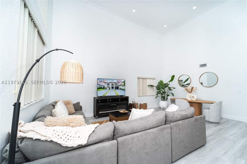4 bedroom SingleFamilyResidence at 14172 NW 87th Ct, Avalon Estates Re-Plat, Miami Lakes — photo 3