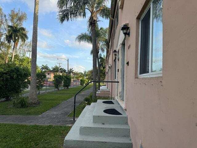 2 bedroom Townhouse at 8428 NW 2nd Avenue 8428, Sunset Palm Villas Condo, Miami — photo 1