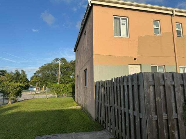 2 bedroom Townhouse at 8428 NW 2nd Avenue 8428, Sunset Palm Villas Condo, Miami — photo 3