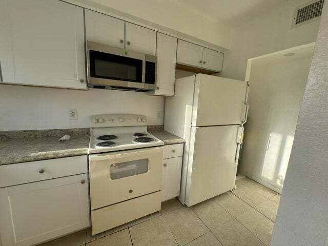 2 bedroom Townhouse at 8428 NW 2nd Avenue 8428, Sunset Palm Villas Condo, Miami — photo 5
