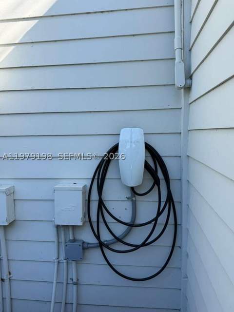 931 NE 199th St 102-22, Miami FL - photo 14 of 14