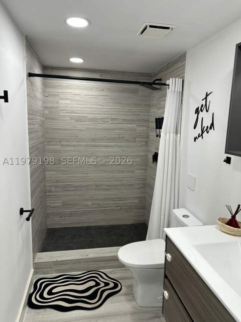 931 NE 199th St 102-22, Miami FL - photo 7 of 14