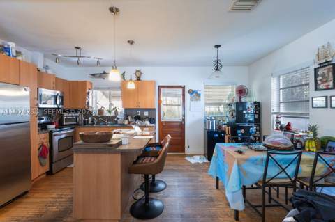2710 SW 28th Ct, Miami FL - photo 8 of 19