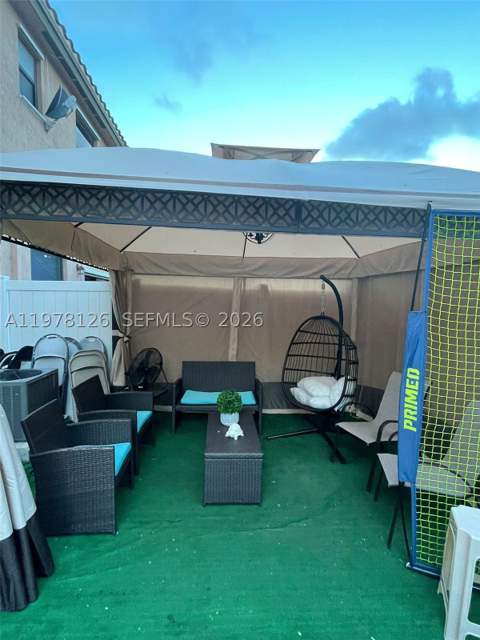 3544 W 88th Ter, Hialeah FL - photo 7 of 7