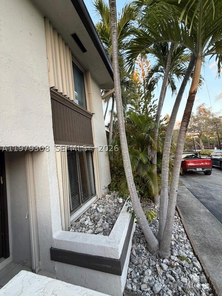3 bedroom Townhouse at 2661 NE 164th St 40, Lakeview Townhomes Condo, North Miami Beach — photo 2