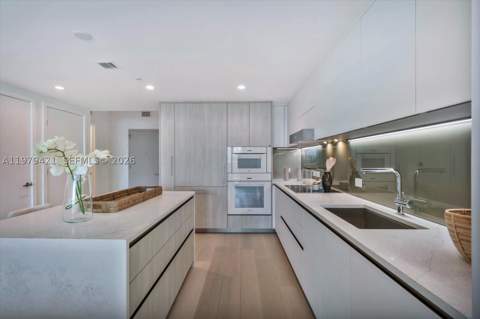 9201 E Bay Harbor Dr 503, Bal Harbour FL - photo 12 of 42