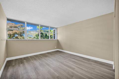 700 NW 214th St 321, Miami Gardens FL - photo 14 of 40