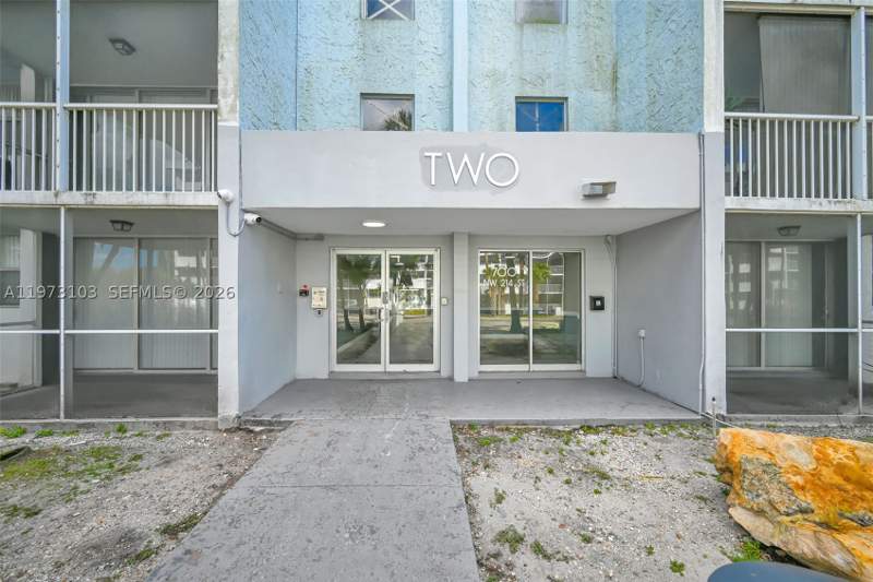 2 bedroom Condominium at 700 NW 214th St 321, Ellington At County Line, Miami Gardens — photo 4