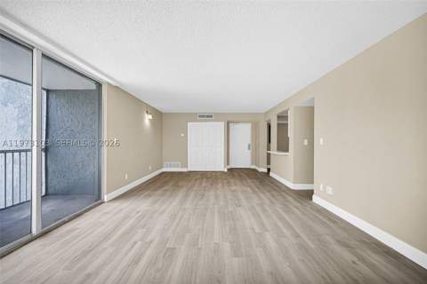 700 NW 214th St 321, Miami Gardens FL - photo 8 of 40