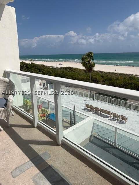 2 bedroom Condominium at 5601 Collins Ave 505, The Pavilion Condo, Miami Beach — photo 4