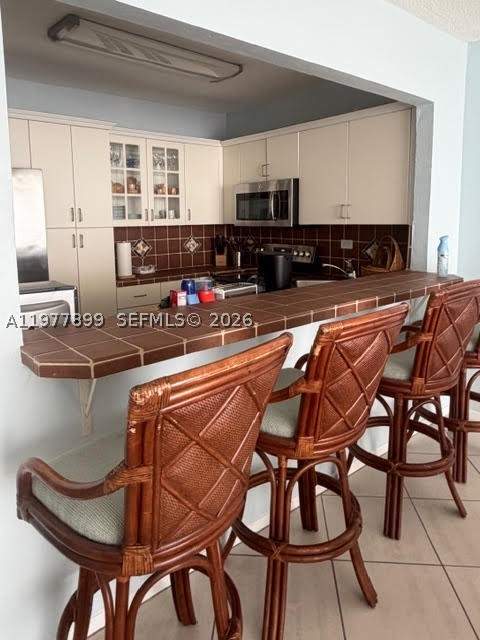 5601 Collins Ave 505, Miami Beach FL - photo 9 of 25