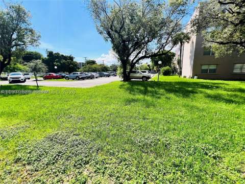 8405 NW 8th St 304, Miami FL - photo 21 of 24