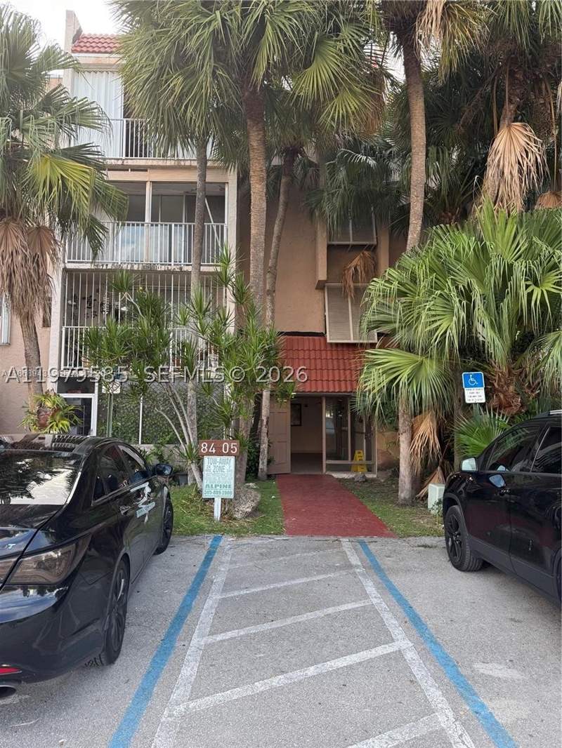 1 bedroom Condominium at 8405 NW 8th St 304, Summit Chase Condo, Miami — photo 4