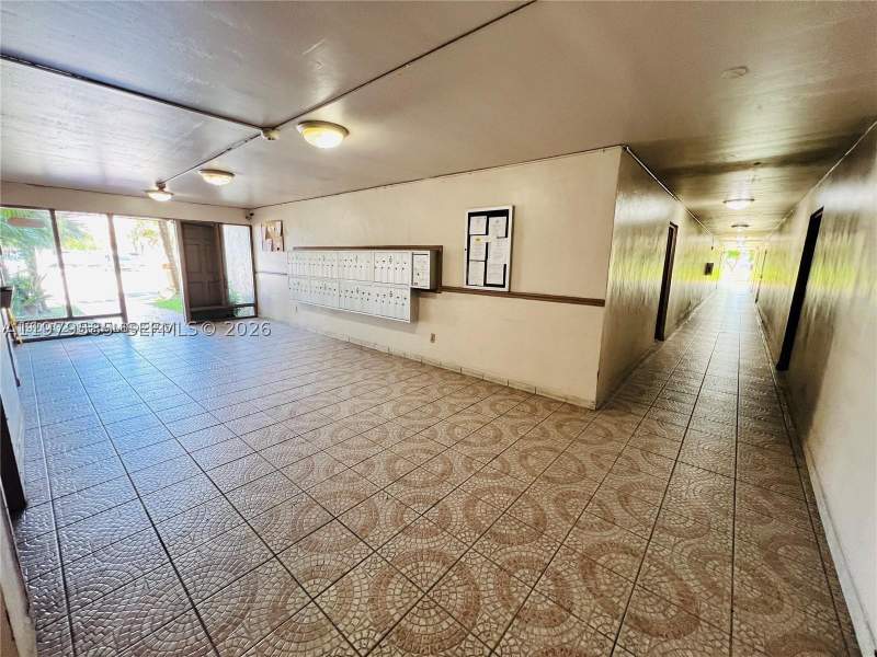 1 bedroom Condominium at 8405 NW 8th St 304, Summit Chase Condo, Miami — photo 5
