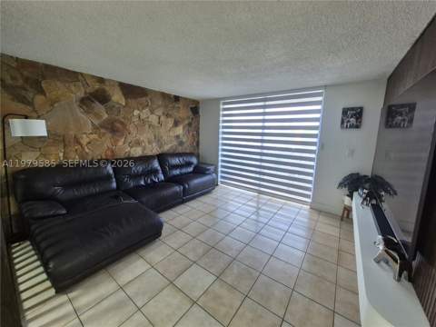 8405 NW 8th St 304, Miami FL - photo 6 of 24