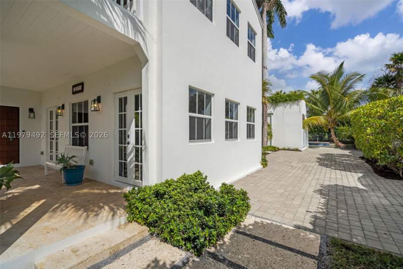 4 bedroom SingleFamilyResidence at 707 W 54th St, La Gorce Golf Sub, Miami Beach — photo 4