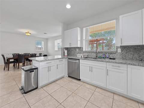 363 NE 25th Ter, Homestead FL - photo 19 of 46