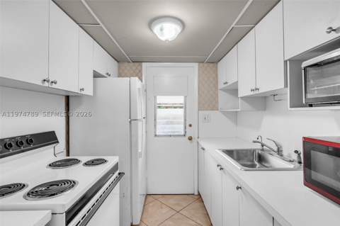 17050 NE 14th Ave 106, Miami FL - photo 15 of 33