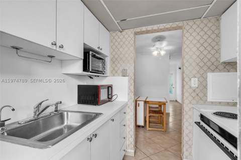 17050 NE 14th Ave 106, Miami FL - photo 16 of 33