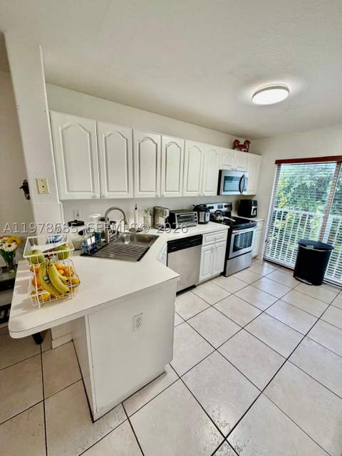 5605 NW 109th Ave 76, Doral FL - photo 18 of 32