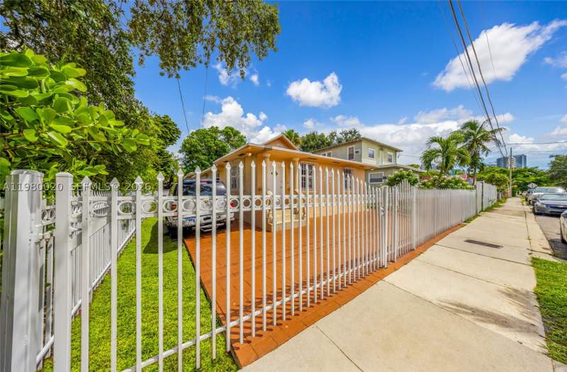 3 bedroom SingleFamilyResidence at 287 NW 31st St, Wynd Wood Park, Miami — photo 4