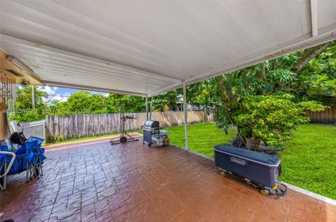 287 NW 31st St, Miami FL - photo 7 of 30