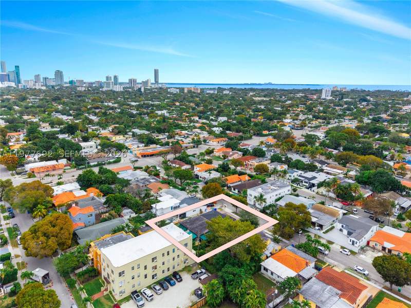 10 bedroom SingleFamilyResidence at 1761 SW 14 Street, SOUTH SHENANDOAH, Miami — photo 2