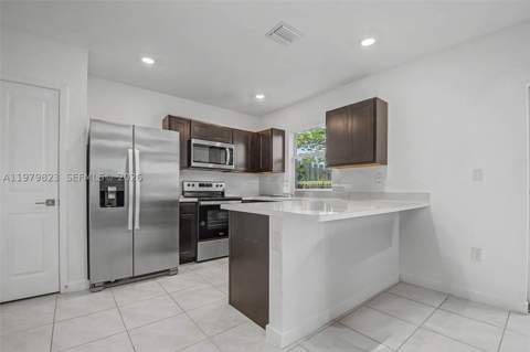 445 NE 4th St, Florida City FL - photo 22 of 30