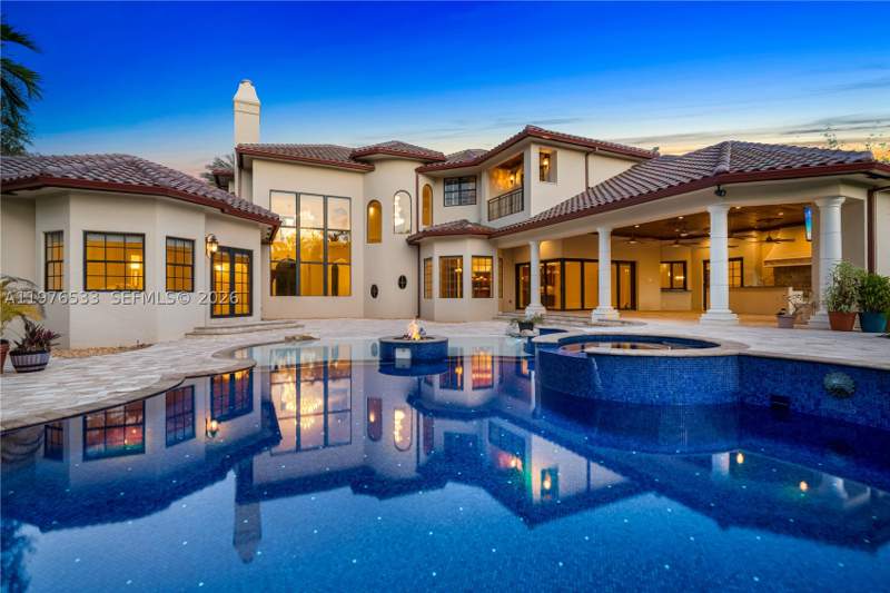 7 bedroom SingleFamilyResidence at 11400 SW 67th Ave, Oakridge Estates Rev, Pinecrest — photo 2