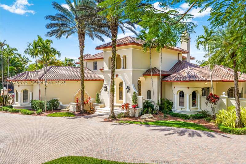 7 bedroom SingleFamilyResidence at 11400 SW 67th Ave, Oakridge Estates Rev, Pinecrest — photo 3