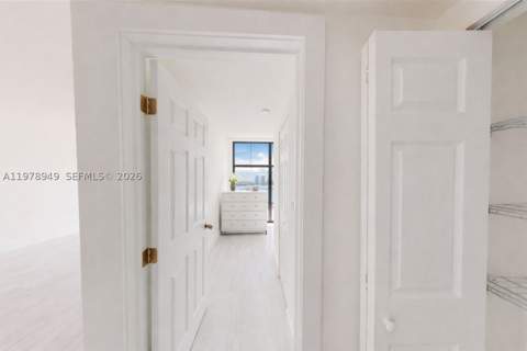 1000 Island Blvd 1812, Aventura FL - photo 13 of 33