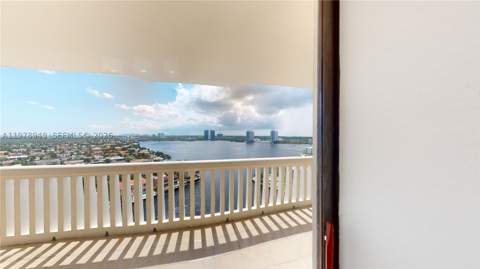 1000 Island Blvd 1812, Aventura FL - photo 20 of 33