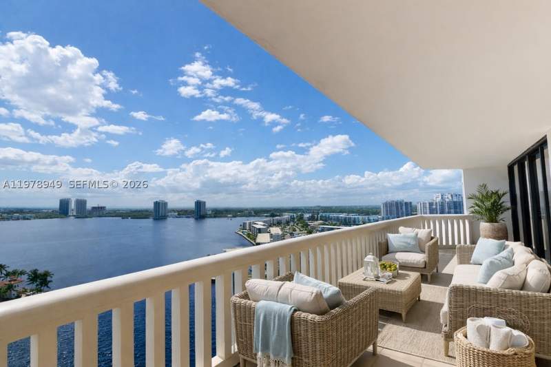 2 bedroom Condominium at 1000 Island Blvd 1812, 1000 Isl Blvd Williams Is, Aventura — photo 3