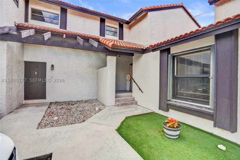 2 bedroom Townhouse at 15292 SW 46th Ln Br 64, Lakes Meadow Vilg Homes C, Miami — photo 1