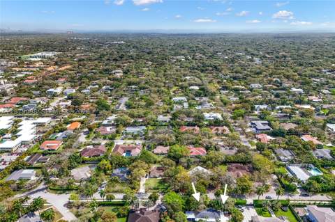 9330 SW 72nd Ave, Pinecrest FL - photo 14 of 16