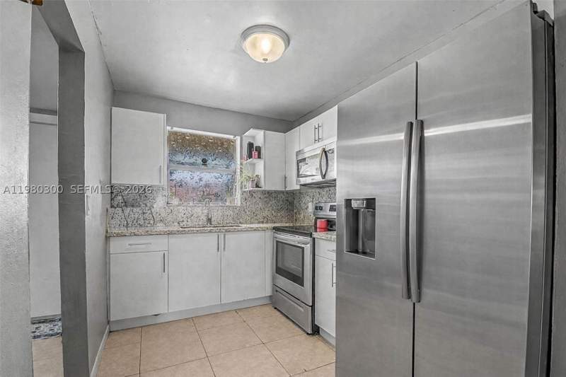 2 bedroom Condominium at 6525 W 26th Dr 204-37, Lago Grande Three-A Condo, Hialeah — photo 5