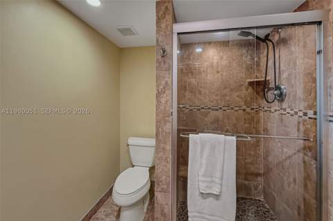2841 NE 163rd St 802, North Miami Beach FL - photo 24 of 37