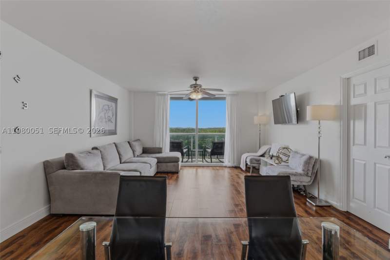 2 bedroom Condominium at 2841 NE 163rd St 802, Stratford House Condo, North Miami Beach — photo 5