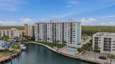 2841 NE 163rd St 802, North Miami Beach FL - photo 8 of 37