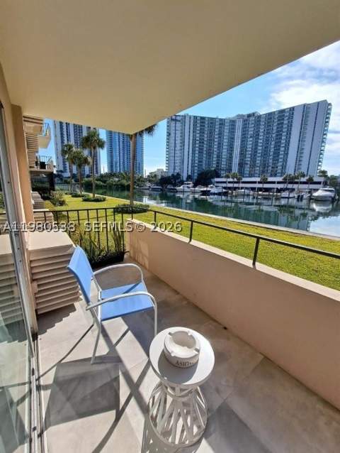 220 Kings Point Dr 106, Sunny Isles Beach FL - photo 7 of 10